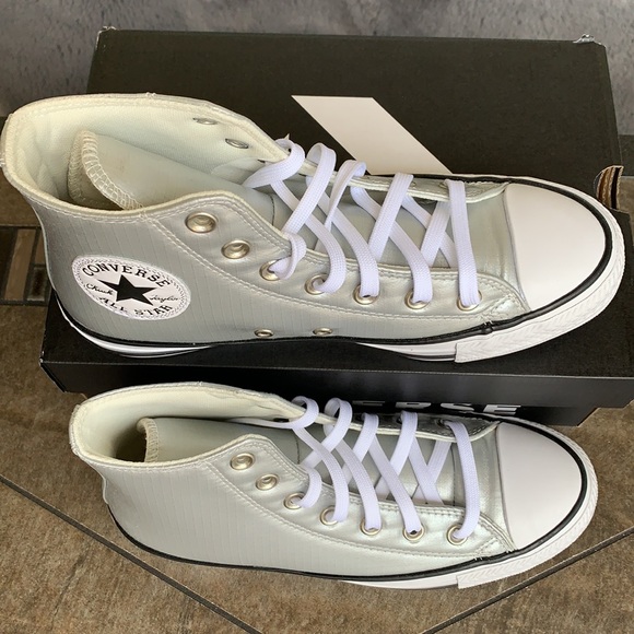 CONVERSE CTAS HI SILVER/WHITE/BLACK WMNS - Picture 7 of 16
